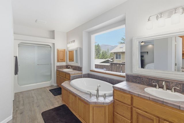 965 NW Valley View Drive, Grants Pass, OR 97526