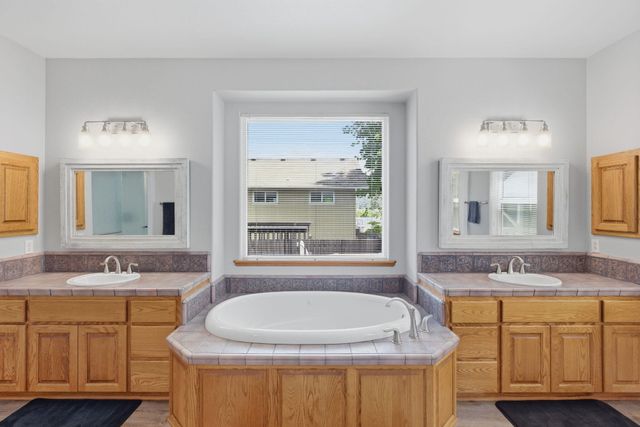 965 NW Valley View Drive, Grants Pass, OR 97526