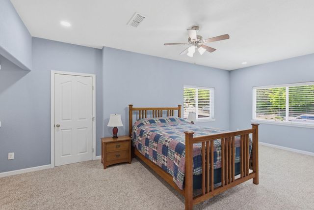 965 NW Valley View Drive, Grants Pass, OR 97526