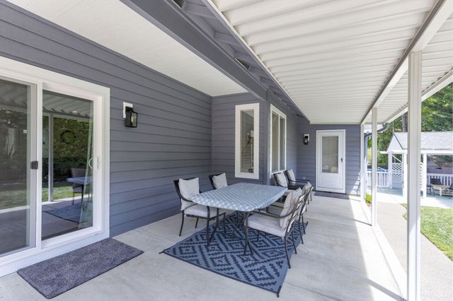 965 NW Valley View Drive, Grants Pass, OR 97526