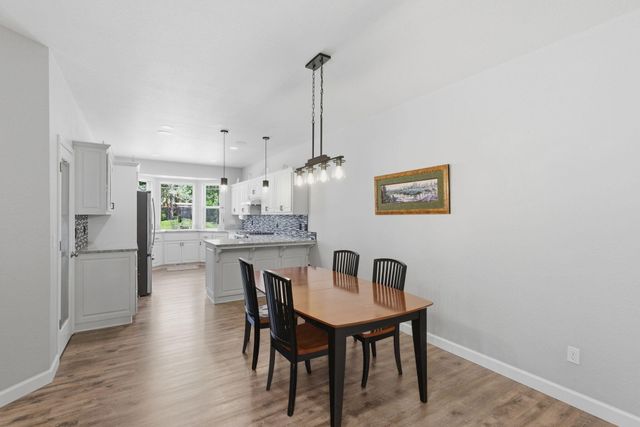 965 NW Valley View Drive, Grants Pass, OR 97526