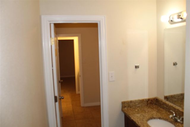 502 Bellevue Lane, Arlington, TX 76012