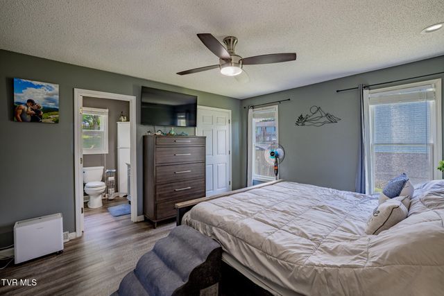 606 Steeplechase Drive, Johnson City, TN 37601