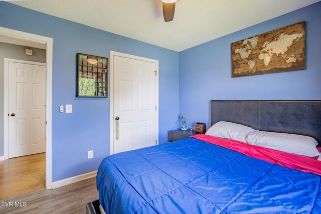 606 Steeplechase Drive, Johnson City, TN 37601