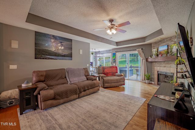 606 Steeplechase Drive, Johnson City, TN 37601