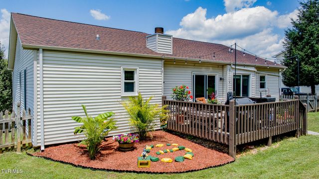 606 Steeplechase Drive, Johnson City, TN 37601