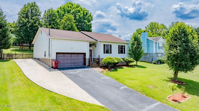 606 Steeplechase Drive, Johnson City, TN 37601