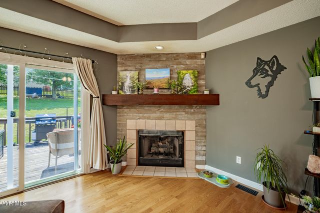 606 Steeplechase Drive, Johnson City, TN 37601