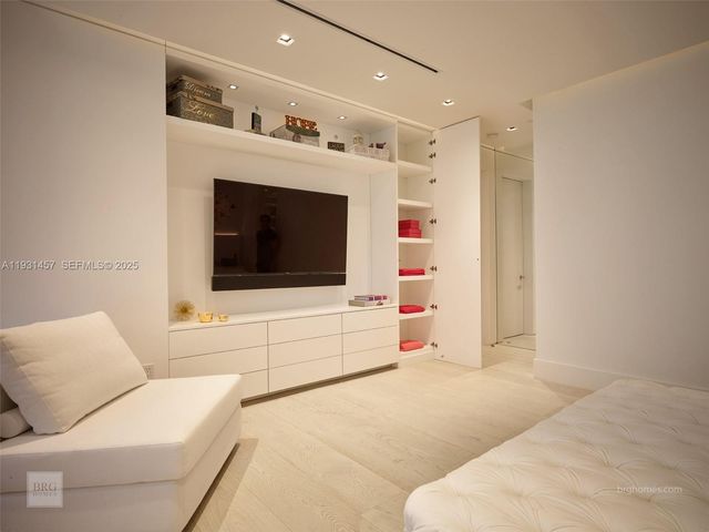 9701 Collins Ave 2704S, Bal Harbour, FL 33154
