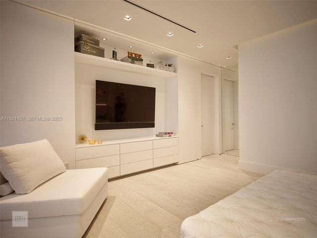 9701 Collins Ave 2704S, Bal Harbour, FL 33154