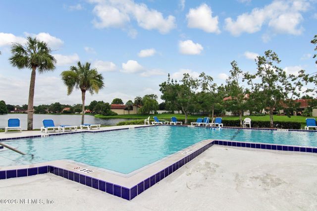 3815 LA VISTA Circle, Jacksonville, FL 32217