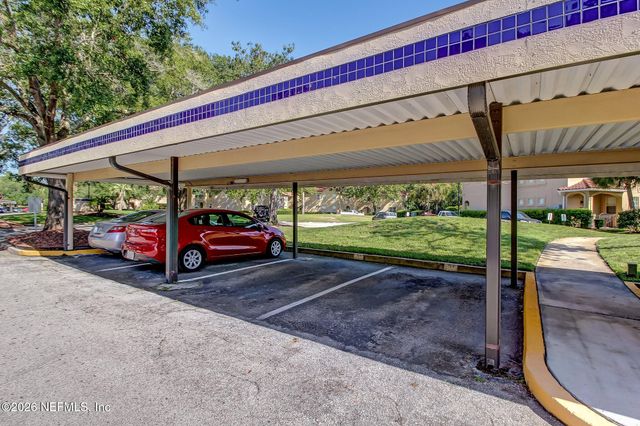 3815 LA VISTA Circle, Jacksonville, FL 32217