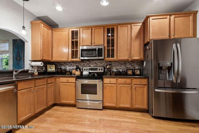 3815 LA VISTA Circle, Jacksonville, FL 32217