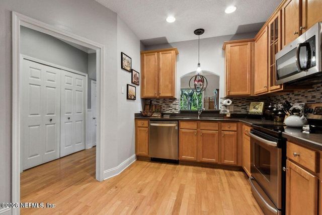 3815 LA VISTA Circle, Jacksonville, FL 32217