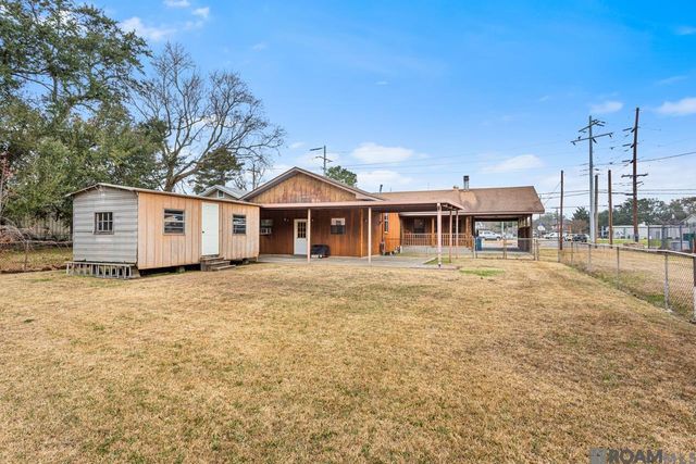 607 Court St, Port Allen, LA 70767