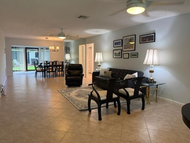 4695 ROBINWOOD Place B, Boynton Beach, FL 33436