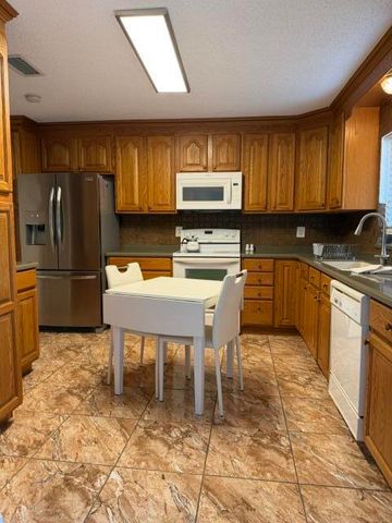 4695 ROBINWOOD Place B, Boynton Beach, FL 33436