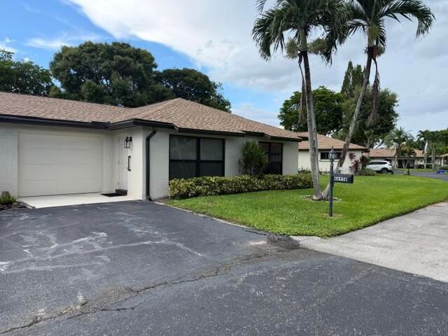 4695 ROBINWOOD Place B, Boynton Beach, FL 33436