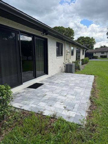 4695 ROBINWOOD Place B, Boynton Beach, FL 33436