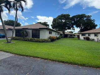 4695 ROBINWOOD Place B, Boynton Beach, FL 33436