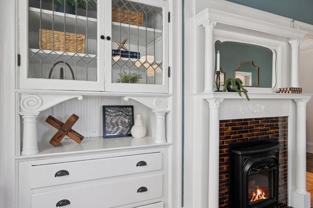 737-739 61st St, Oakland, CA 94609