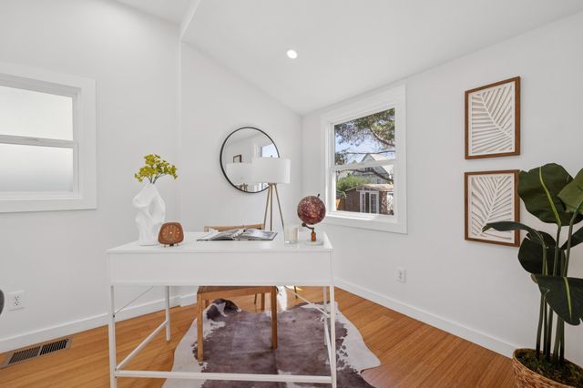 737-739 61st St, Oakland, CA 94609