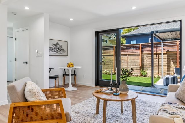 737-739 61st St, Oakland, CA 94609