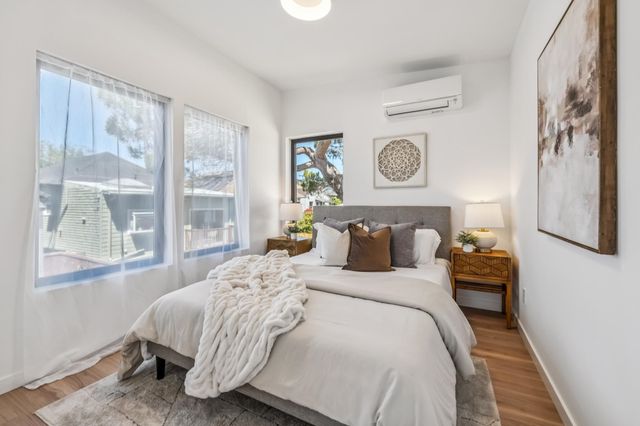 737-739 61st St, Oakland, CA 94609