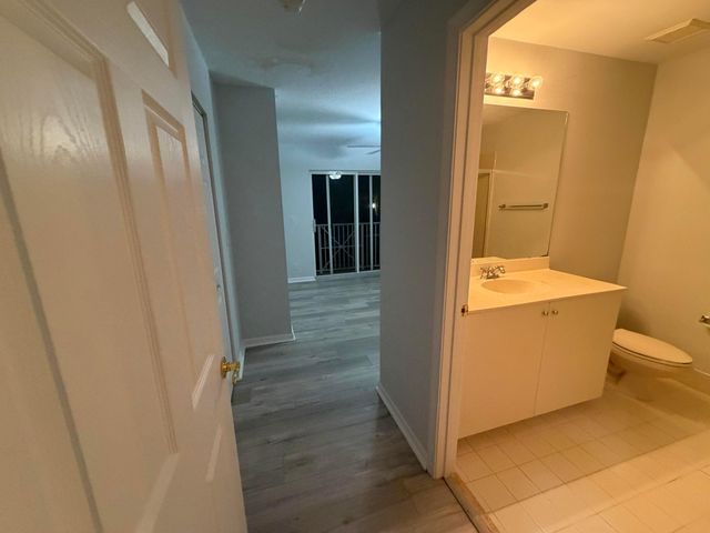 4673 SW 75th Way, Davie, FL 33314