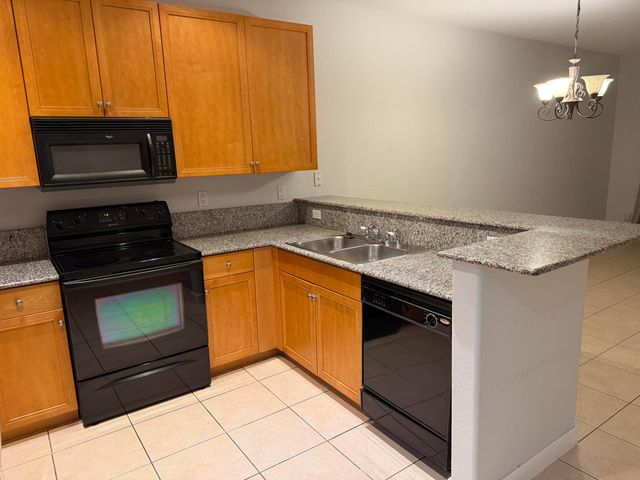 4673 SW 75th Way, Davie, FL 33314