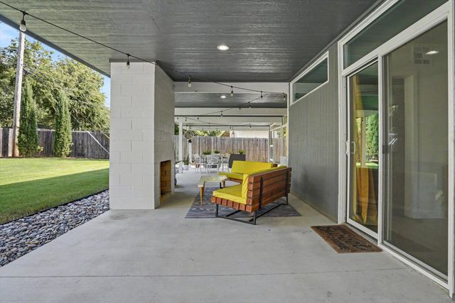 4939 E 26th Place, Tulsa, OK 74114