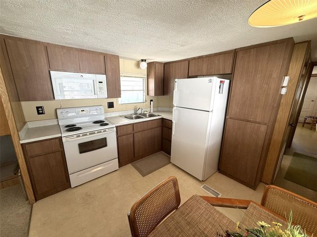 212 WOLVERINE AVENUE, North Port, FL 34287