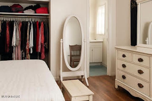 2914 Oak Forest Drive, Jackson, MS 39212