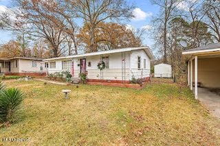 2914 Oak Forest Drive, Jackson, MS 39212