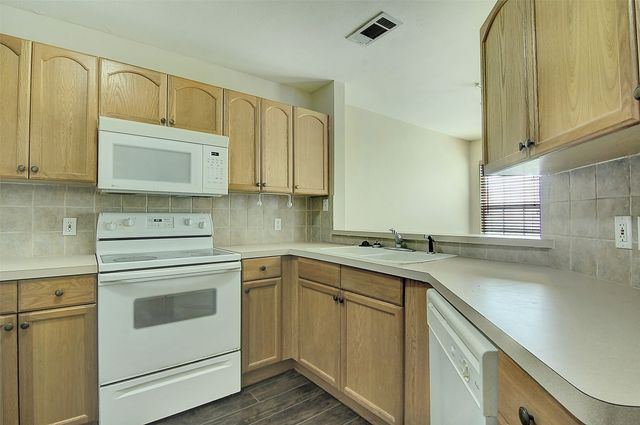 12816 Seaside Drive, Fort Worth, TX 76040