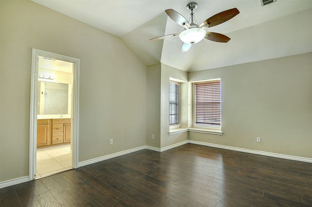 12816 Seaside Drive, Fort Worth, TX 76040