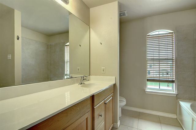 12816 Seaside Drive, Fort Worth, TX 76040