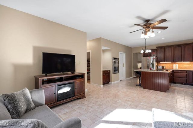 16810 Westglen Farms Drive, Wildwood, MO 63011