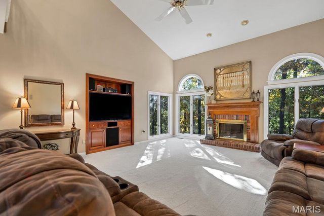 16810 Westglen Farms Drive, Wildwood, MO 63011