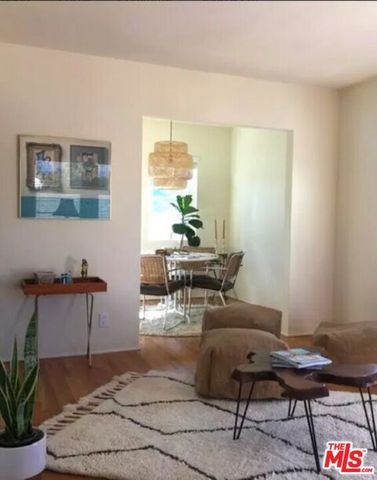 2514 W Chandler Boulevard, Burbank, CA 91505