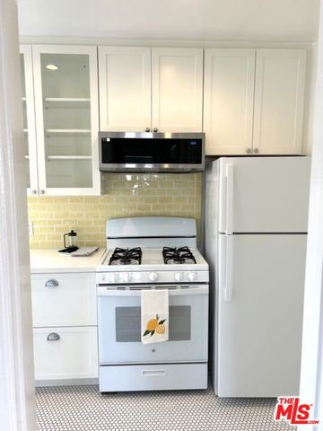 2514 W Chandler Boulevard, Burbank, CA 91505