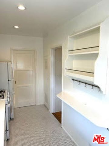 2514 W Chandler Boulevard, Burbank, CA 91505