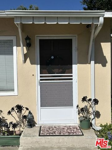 2514 W Chandler Boulevard, Burbank, CA 91505