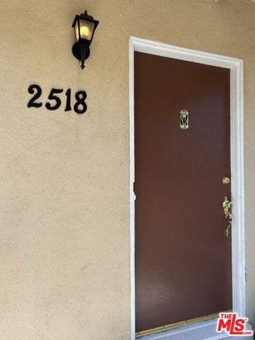 2514 W Chandler Boulevard, Burbank, CA 91505