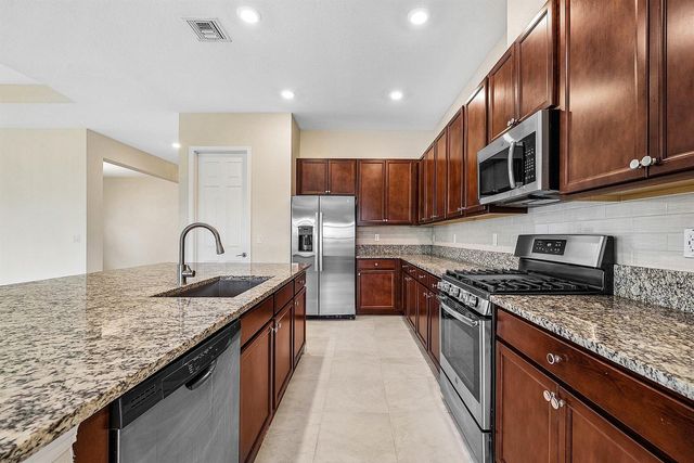 1031 Ember Ridge Run, Loxahatchee, FL 33470