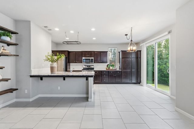 1568 Lambourn Way, Clovis, CA 93619