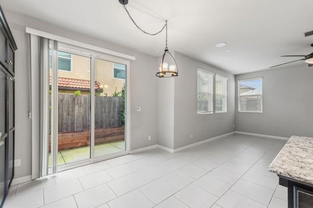 1568 Lambourn Way, Clovis, CA 93619