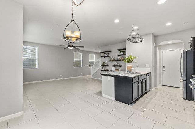 1568 Lambourn Way, Clovis, CA 93619