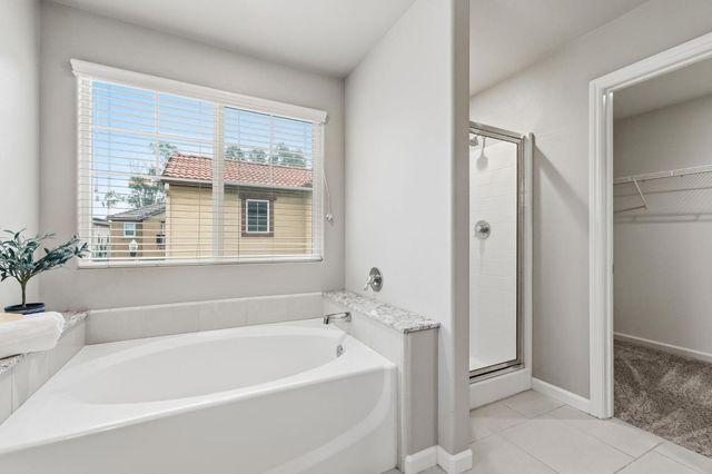 1568 Lambourn Way, Clovis, CA 93619