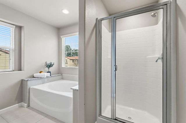 1568 Lambourn Way, Clovis, CA 93619